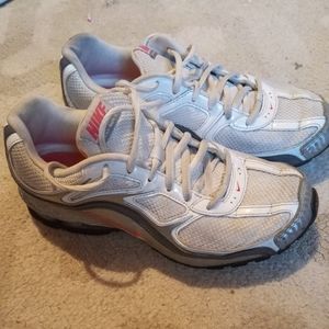 nike reax run 5 white